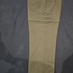 Haggar Men's Classic Fit No Iron Heather Grey Khaki Chinos